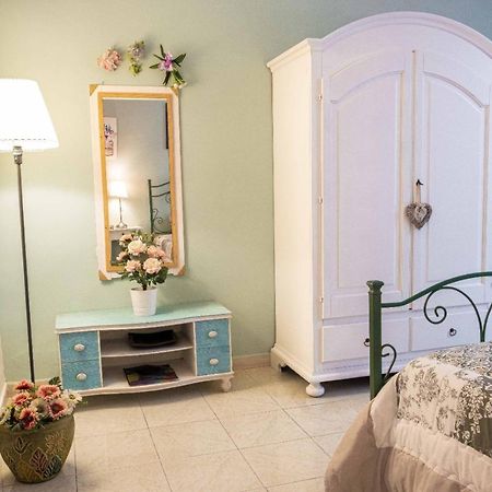 Little House Camilla Apartment Наполи Екстериор снимка